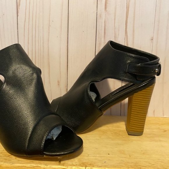 New in Box Faux Black Leather Heels - Picture 1 of 7